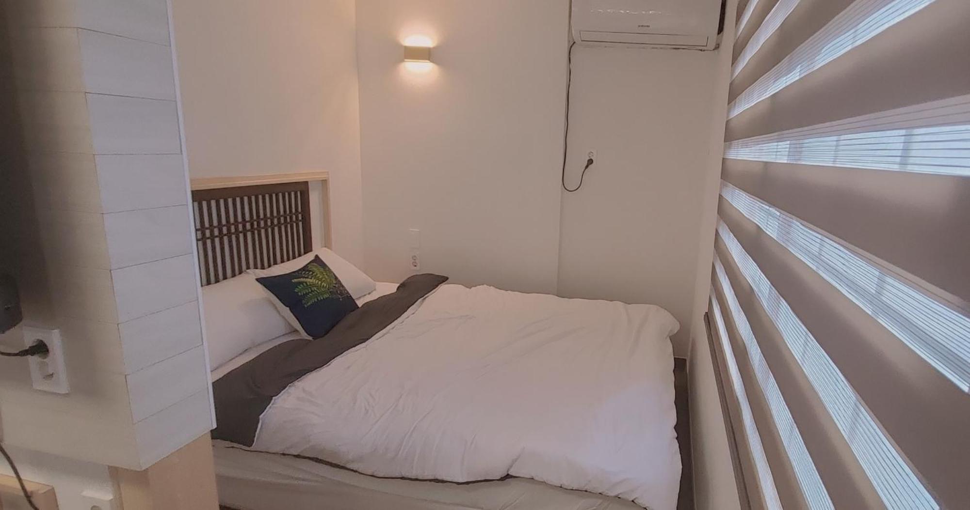 Jeju Soroan Pension Согвипхо Экстерьер фото